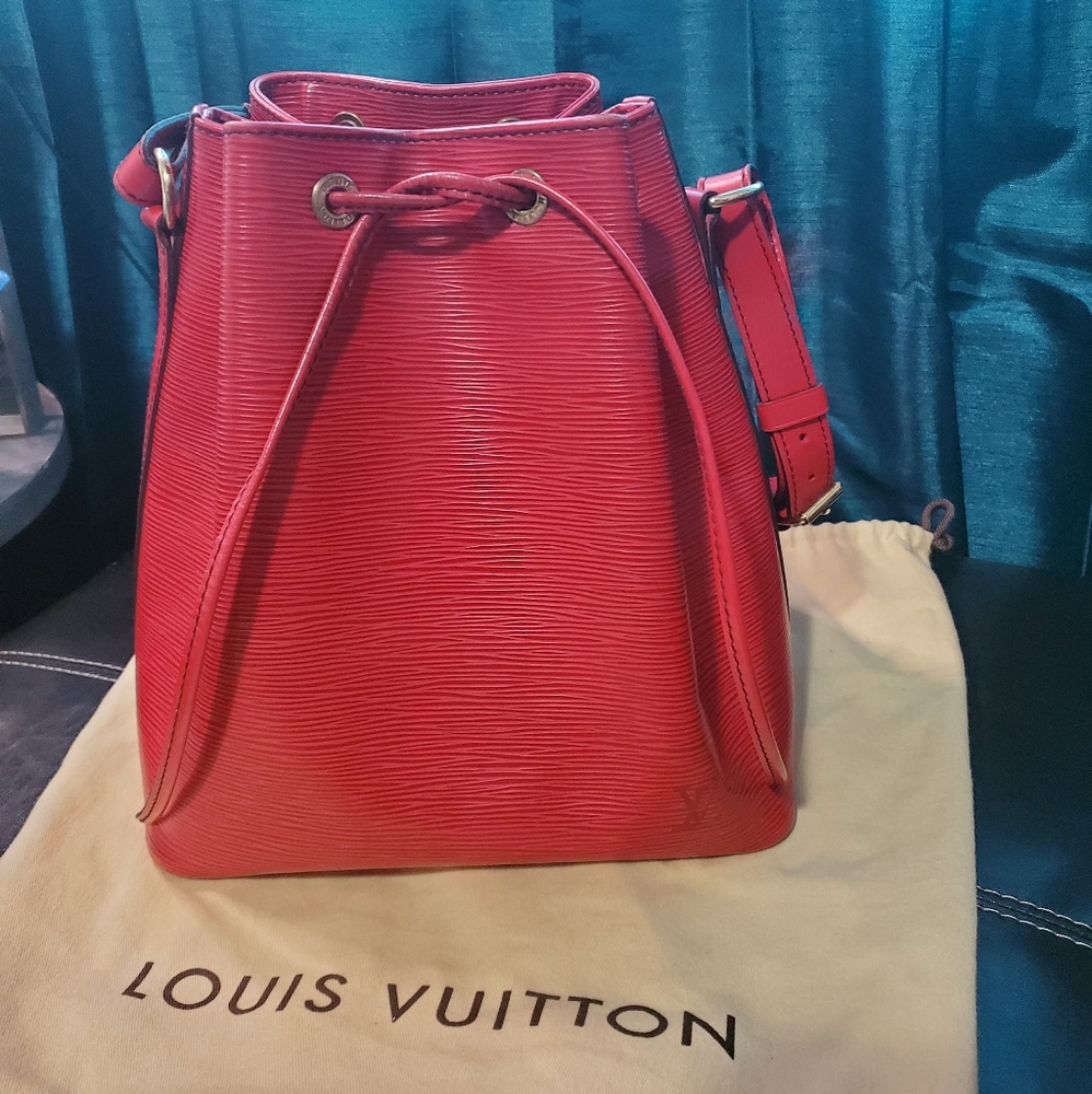 LOUIS VUITTON Epi Petit Noe Tassil Red